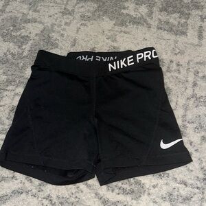 WOMENS NIKE PRO SHORTS
